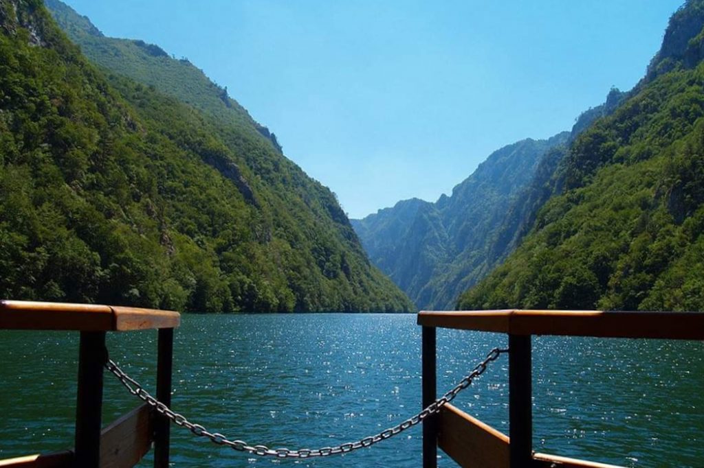 Krstarenje jezerom Perućac