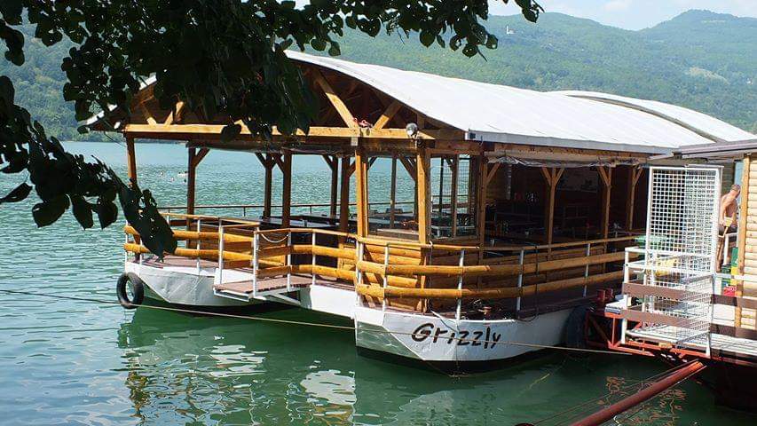 Krstarenje jezerom Perućac